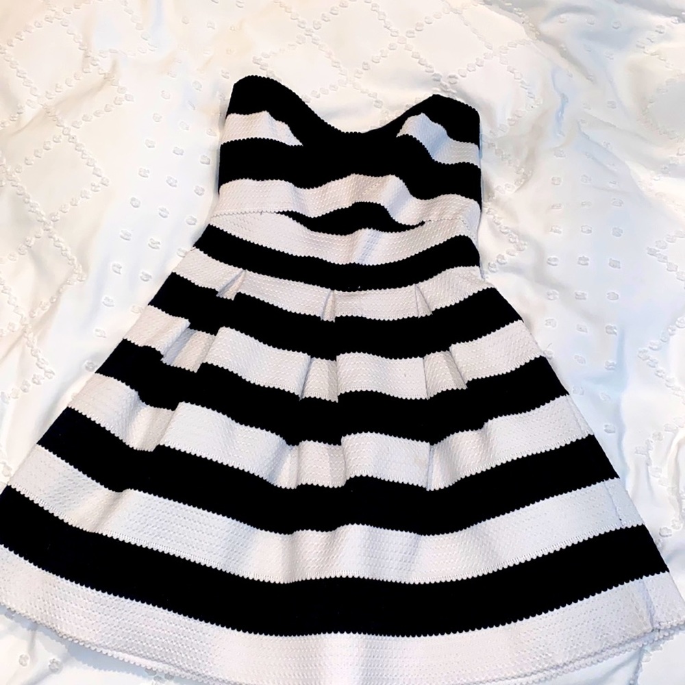 Express Strapless Dress Size Large